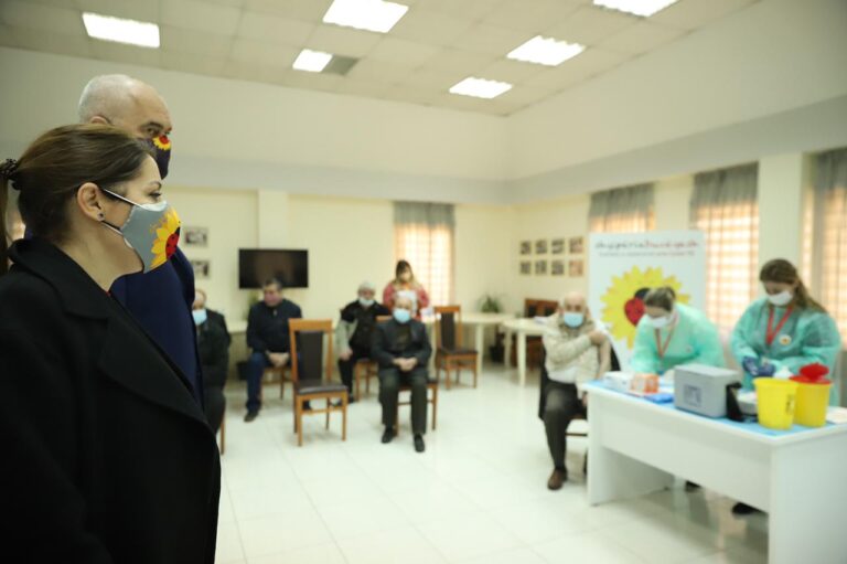 Rama-Manastirliu: Vaksimin edhe për të moshuarit mbi 80-vjeç