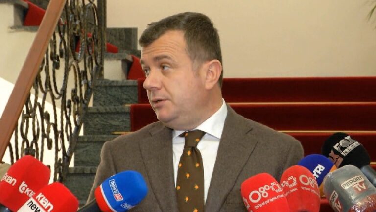 Balla: Fleta e votimit do të ketë dy pjesë, kandidatin dhe partinë me numra ose shkurtime! Tom Doshi jo në PS