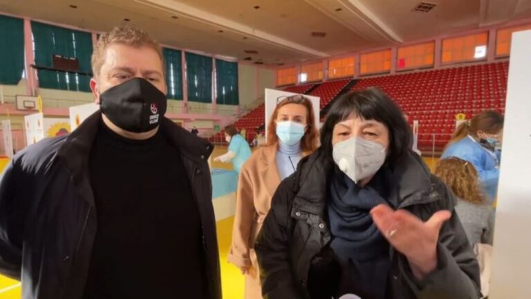 Bino: Nesër nis procesi i vaksinimit në Fier, për të vijuar me…