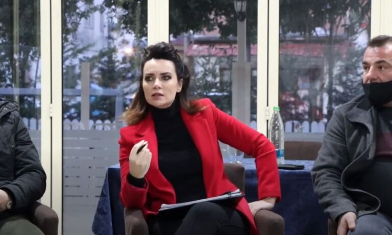 ”Kemi litarin në fyt”, Duma takon përfaqësues të biznesit të vogël në Kavajë: Frenojmë krizën ekonomike
