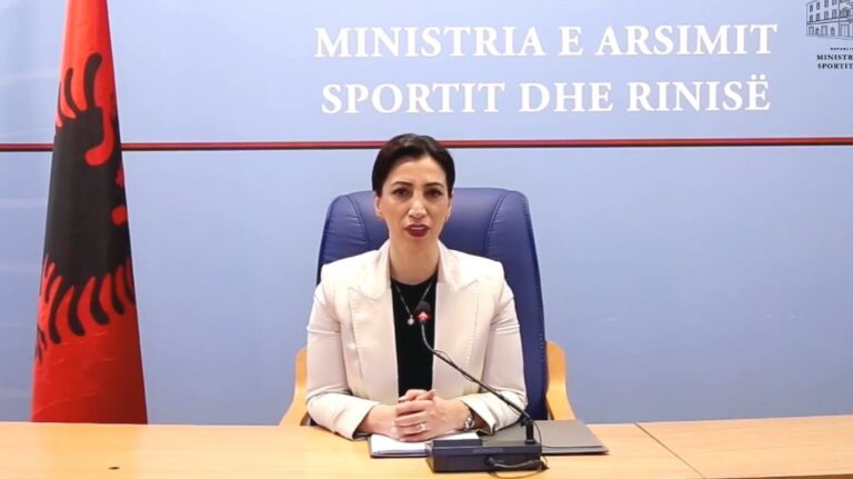 Kushi: Sezoni 45 ditë, jo më shumë se 15 veta në klasë. Mungesat të mos i penalizojnë studentët