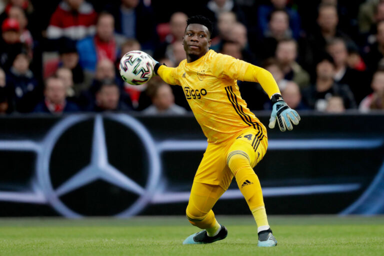 Piu ilaçin që i sugjeroi bashkëshortja, portieri i Ajax pezullohet për 12 muaj