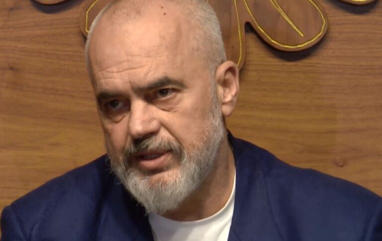 Rama: Nesër nis vaksinimi në Vlorë, popullsinë e vaksinojmë për 14 muaj