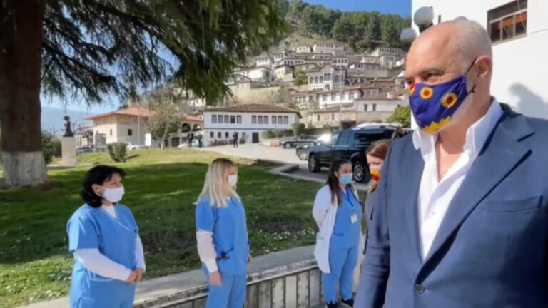 Berat/Rama: Pranvera, periudhë vaksinimi intensiv. Manastirliu: Brenda 15 marsit mbyllet procesi për bluzat e bardha