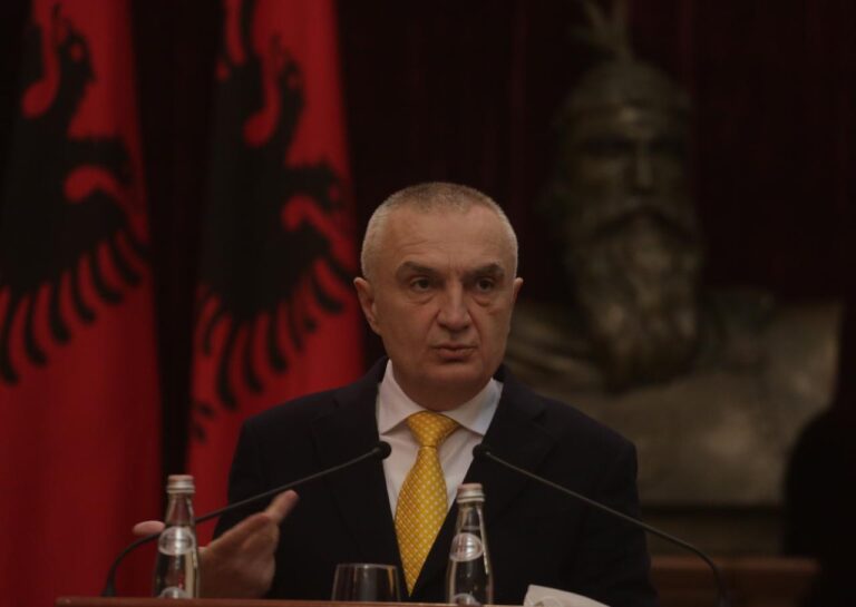 Thirrja e Presidentit Meta: Qytetarët të verifikojnë që tani ku e kanë qendrën e votimit