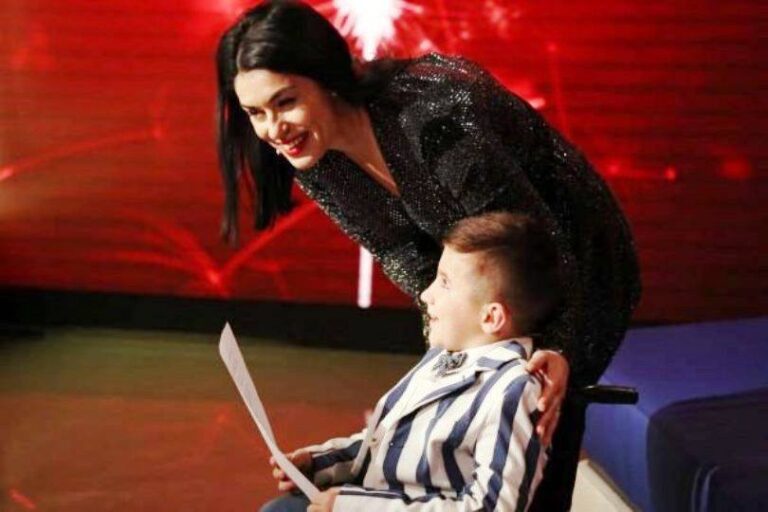 Humanizmi: ALBINA dhe LEO!