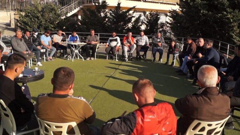 Alibeaj takim me banorët e Fierit: Puna në fshat do të shpërblehet