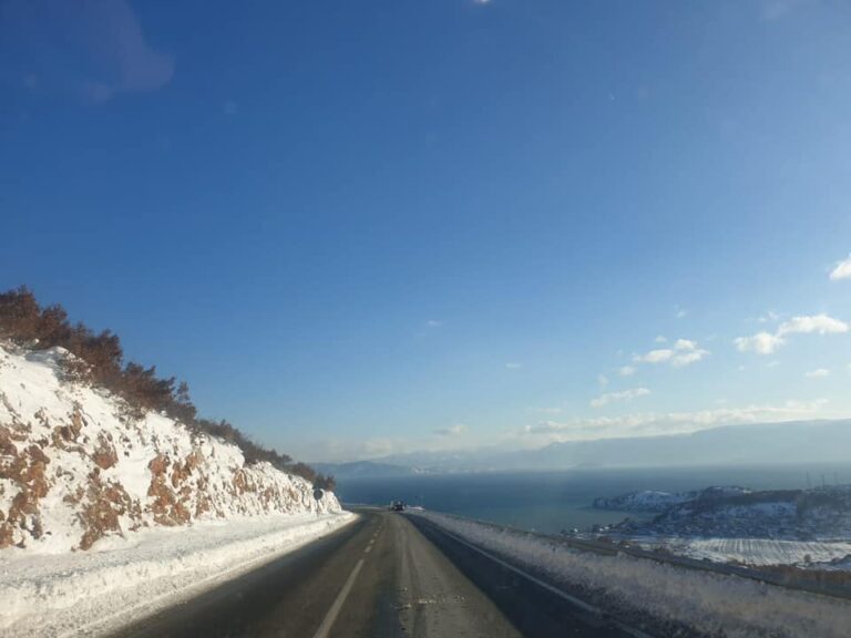 Shqipëria nën akull e borë, ARRSH: Ja si paraqitet situata në akset nacionale të vendit (FOTO)