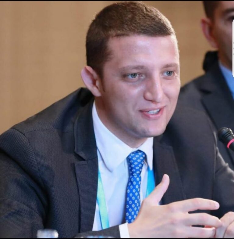 Sovraniteti dhe të drejtat sovrane në hapësirat detare