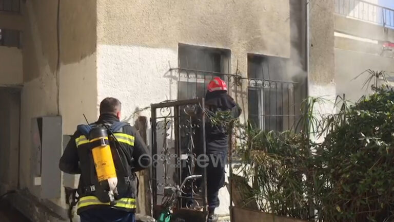FOTO/ I shpërthen bombola e gatimit sapo e ndez, e moshuara në Gjirokastër i “vë” zjarrin shtëpisë