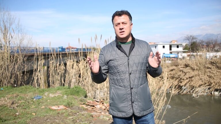 Flamur Noka denoncon nga Laknasi: Kjo zonë është zhytur në baltë
