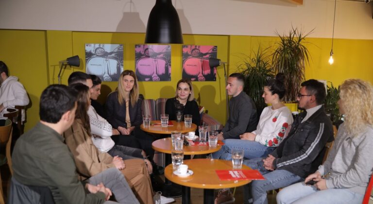 Panik në PS-në e Tiranës, mbledhje urgjente pas takimeve të Kryemadhit dhe Kërpaçit