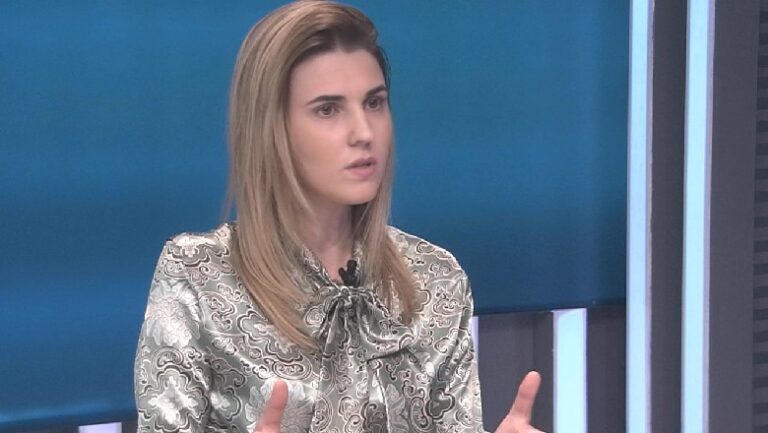 Floida Kërpaçi: Çdo largim nga LSI është pastrim, Rama në fundin e tij