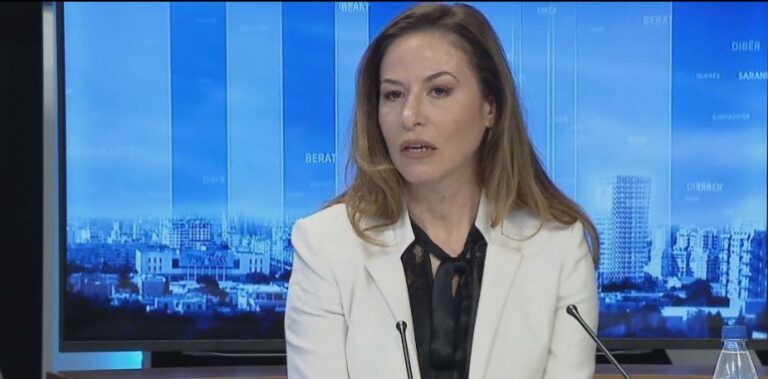 “Nuk shkëputemi nga diktatura”/ Godole: Kërbaçi nuk është zgjidhje, vendi është ndarë në fronte sipas simpative politike
