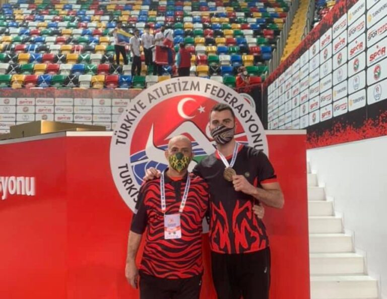 Izmir Smajlaj shpallet kampion Ballkani në Stamboll