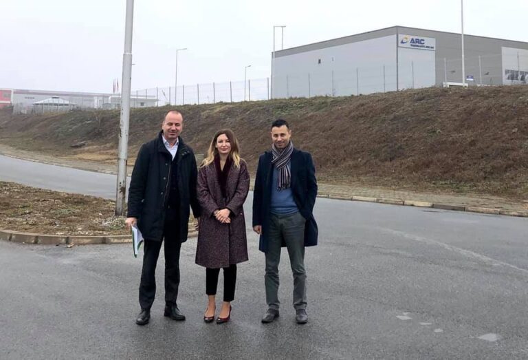 Karapici: Zonat e lira ekonomike “Durrësi 1” dhe “Durrësi 2”, projekti i duhur për zhvillimin e qytetit