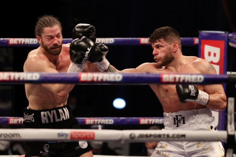 Mposhti me knockdown teknik Charlton, Florian Marku sfidon Connor Ben: Është frikacak!