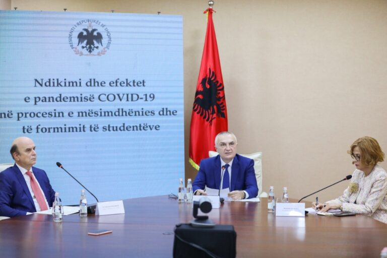 Presidenti Meta bashkëbisedim me përfaqësues të Qeverisë, rektorë e profesorë: Krijoni të gjitha kushtet për studentët për mësimin online