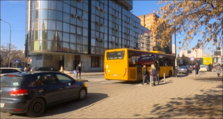 Kosovë: Gjuha politike dhe shkeljet e masave shëndetësore gjatë fushatës zgjedhore