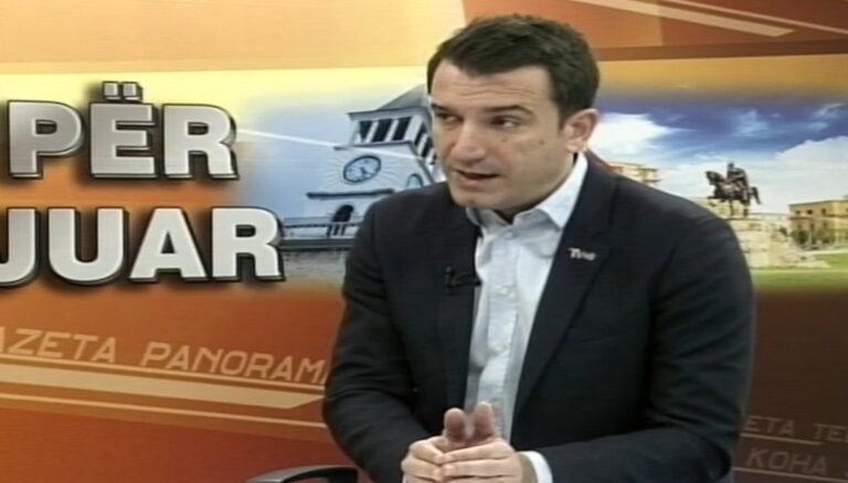 Veliaj: Në kryeqytet s’ka zona të izoluara nga moti i keq, s’do lëmë askënd në situatë rruge