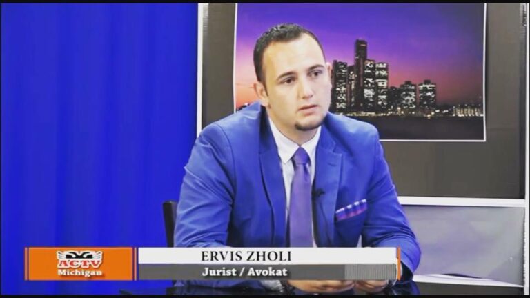 Juristi Ervis Zholi: Në Amerikë historia e armëmbajtjes me leje nga çdo qytetar zë fill që në 1791