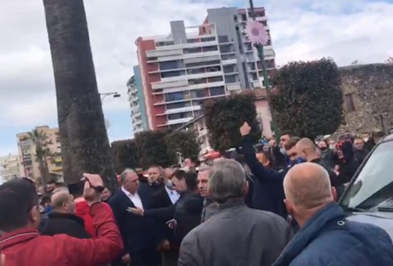 Tabaku: E turpshme dhuna ndaj simpatizantëve të PD në një qytet që kontrollohet nga kriminelët