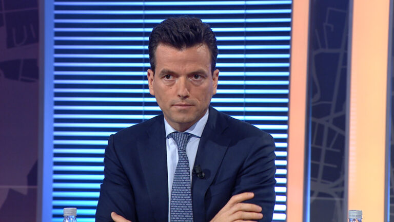 Agron Shehaj: Ata që mbështesin Bashën, mbështesin humbjen e radhës