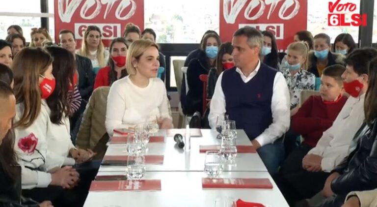 Monika Kryemadhi në Kamëz: Të largojmë të keqen e përbashkët, “virusin Rama”, më i rrezikshmi se gjithë viruset e tjera
