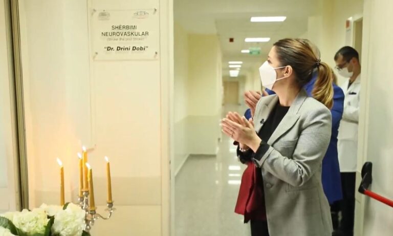 Humbi betejën me Covid-19, Rama nderon mjekun Drini Dobi