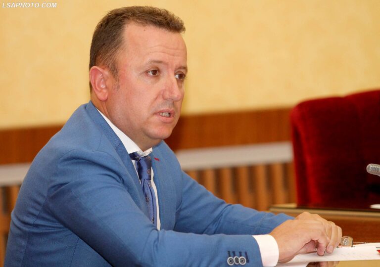 Transporti i mbetjeve toksike në Tajlandë, analiza e Eduard Halimit: Shkelje të rënda dhe një qark i errët