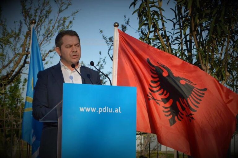 Idrizi kujton Haxhi Vehbi Dibrën: Figurë me kontribute historike për kombin shqiptar, historiografia ka lënë në hije rolin e tij