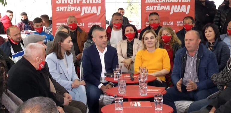 Kryemadhi në Mallakastër: Qytetit do t’i rikthejmë identitetin, duke vënë në punë rafinerinë e naftës