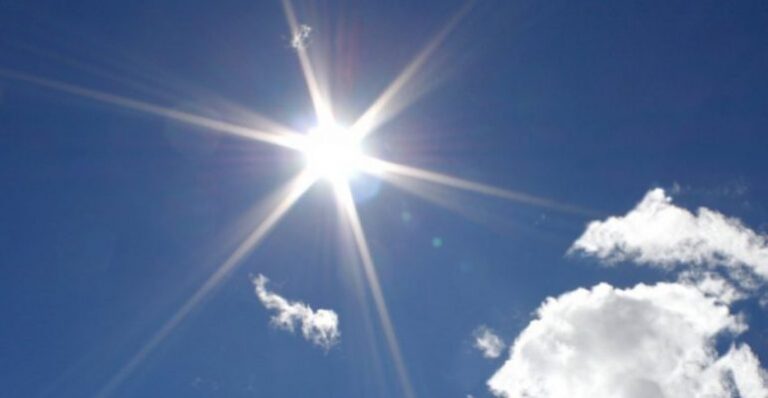 Diell dhe rritje temperaturash, por ja si pritet të ndryshojë moti pasdite
