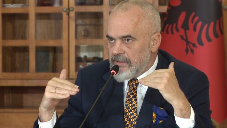 Do votojnë më 25 prill të prekurit nga Covid-19? Rama: Jo, të qëndrojnë në shtëpi