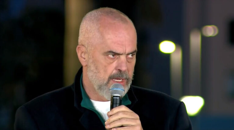 Durrës/Rama takim me intelektualët, premton ndërtimin e një porti tregtar në Spitallë