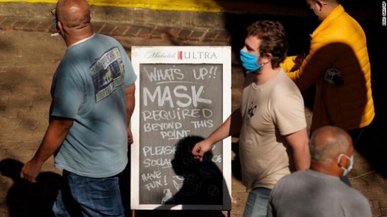 Liri pas pandemisë, nga sot Teksasi i jep fund përdorimit të detyruar të maskave