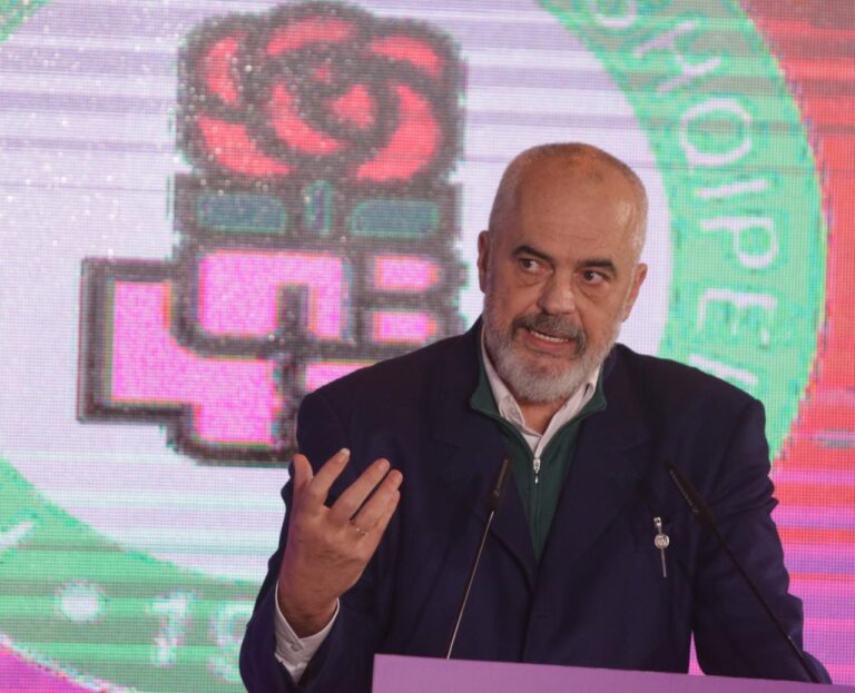 Dritan Leli nuk pranoi të japë dorëheqjen/ Rama: Me të, ose pa të skuadra do të vazhdojë punën