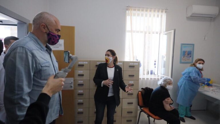 Manastirliu: Synojmë 10 mijë vaksinime në një ditë