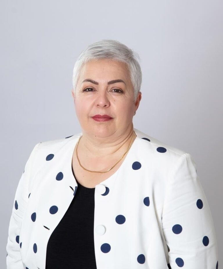 Kandidatja e LSI, Liri Dema: Mbeturinat e Vlorës si fotografi reale e fytyrës së Ramës (FOTO)