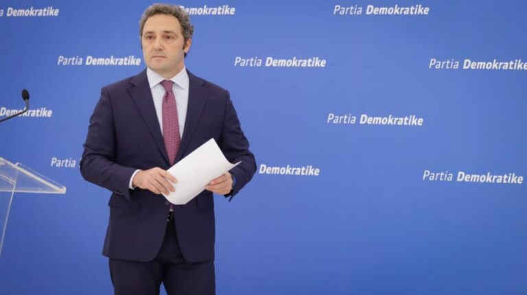 Bardh Spahia: Ja 5 projektet për Shkodrën që prej 8 vitesh presin firmën e klounit Rama