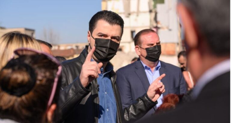 Basha në Kombinat: Rama riktheu në qeveri një hajdut me çizme! Më 25 prill, t’i japim fund të keqes