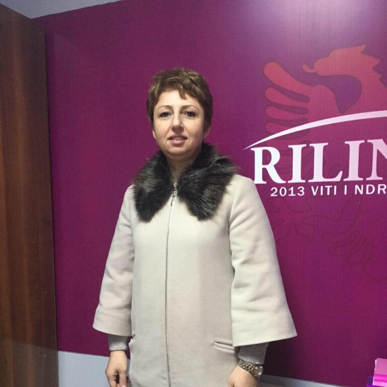 “Mblidhni vota në favor të PS ose suksese në jetë”, Belind Këlliçi denoncon ish-deputeten e PS