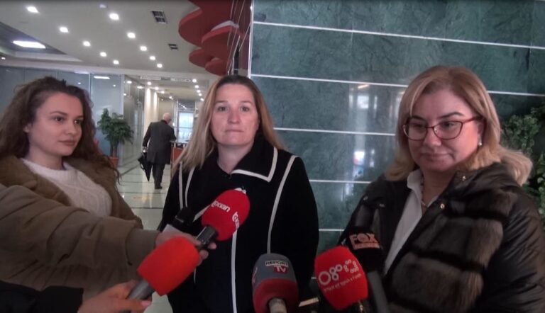 Flutura Açka për incidentin në Elbasan: Zile alarmi, të merren masa që qytetarët të votojnë të qetë