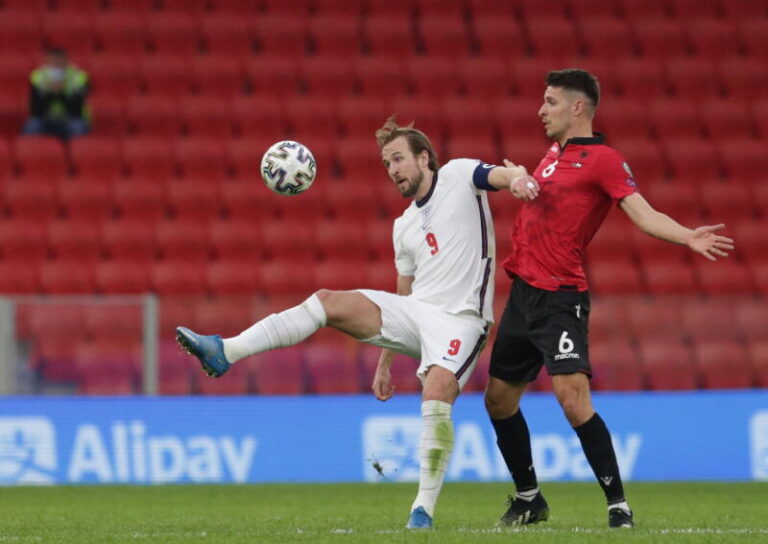 Gjimshiti në super formë, “sinjale” nga Premier League për të ardhmen