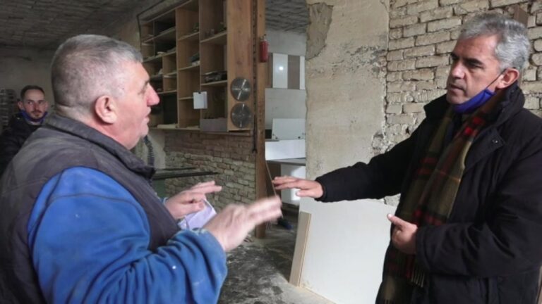 “Biznesi gjobitet në Kukës”, Flamur Hoxha takohet me sipërmarrësin: Po i vëmë çelësin biznesit që ngrita 30 vjet më parë