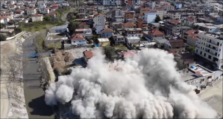 VIDEO/ Tentativa e dytë, momenti kur IKMT hedh në erë pallatin 7 katësh në Tiranë