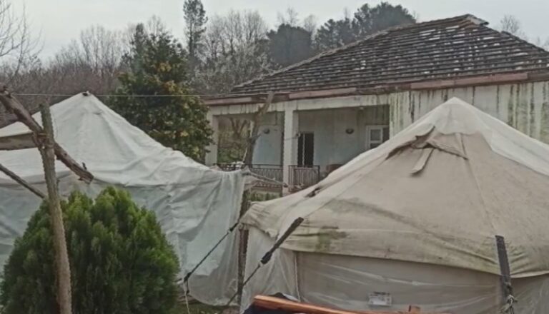 16 muaj pa çati mbi kokë, rindërtimi ende nuk ka nisur në fshatrat e Kurbinit