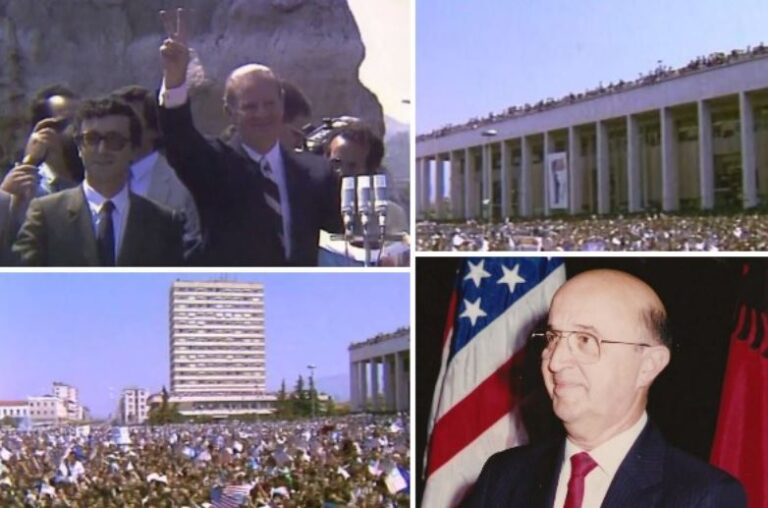 “Pashë të rrëshqisnin lotë në faqen e policit”/ Ambasadori i parë i SHBA-ve në Shqipëri kujton momentet e vizitës në Tiranë: Baker tha “ne jemi me ju dhe…”