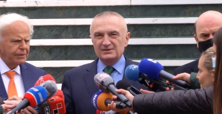 Presidenti Meta: Pranvera është e pandalshme me ripërtëritjen e shpresës