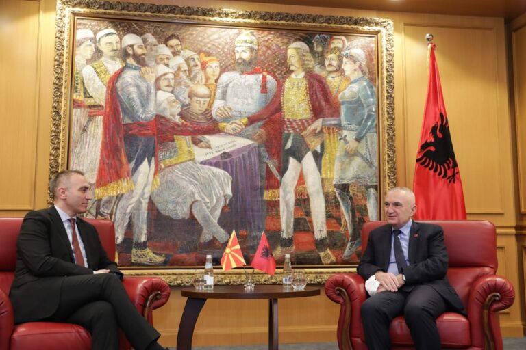 Meta pret në takim Artan Grubin: Shqiptarët e Maqedonisë së Veriu të përfshihen në regjistrimin e popullsisë